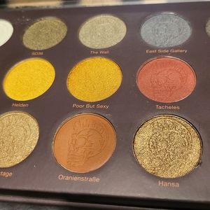 NOMAD Berlin Underground.  15 color palette.